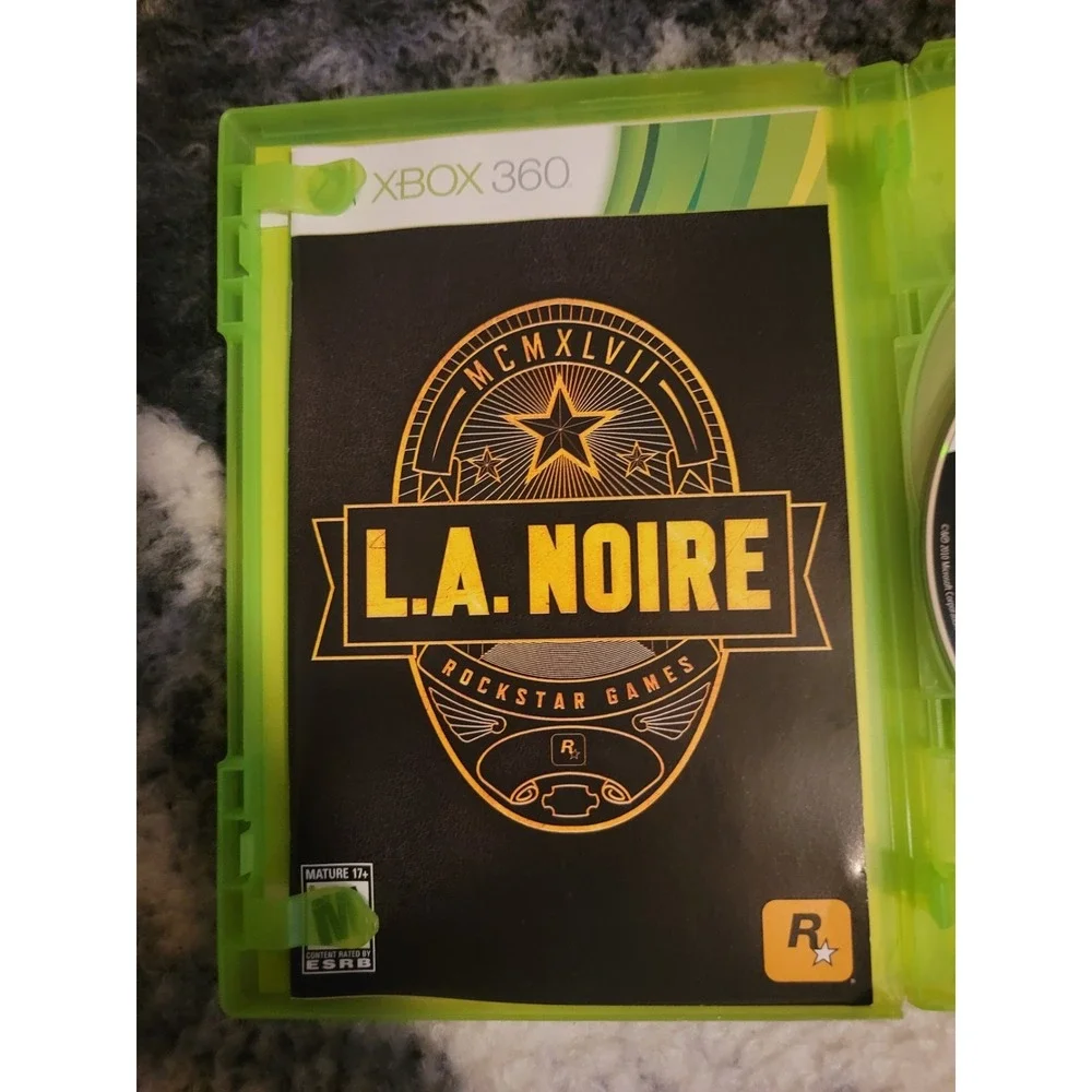 L.A. Noire Xbox 360 3-Disc Complete + BradyGames Strategy Guide Bundle